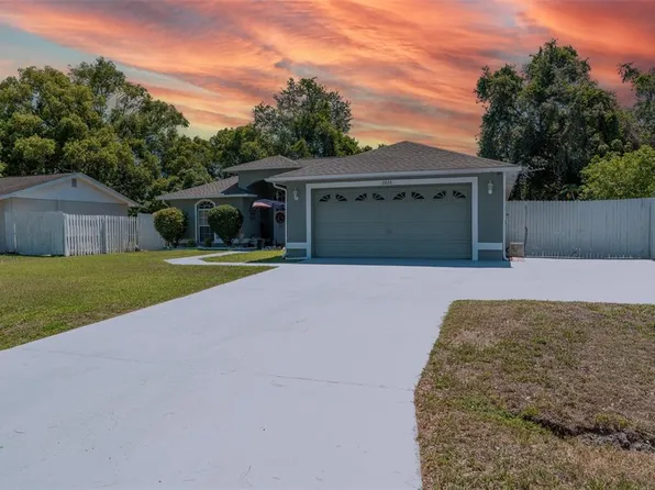 2826 Martha Ln, Land O Lakes, FL 34639