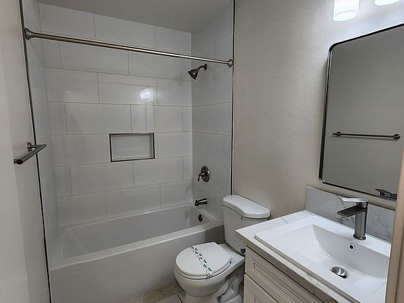 4th image of 131-139 Alverson Rd #36