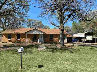 609 Brown Ave, Comanche, OK 73529