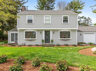 11 Harbour Rd, Barrington, RI 02806