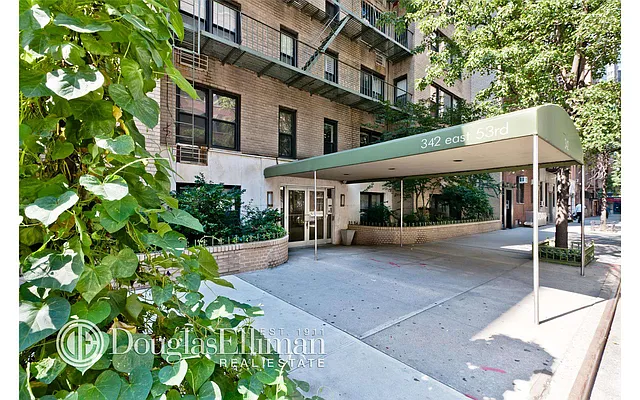 Sold by Douglas Elliman | media 18
