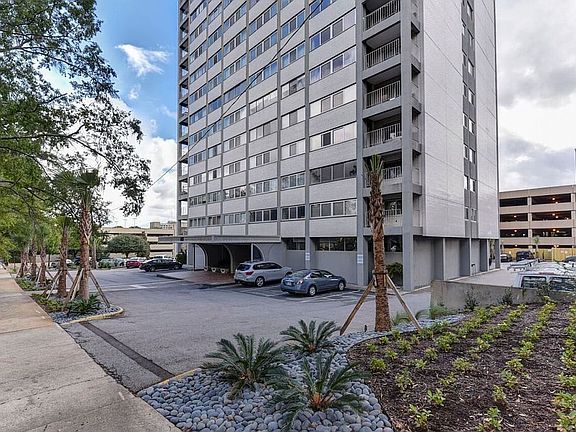 2nd image of 1520 Senate St APT 87