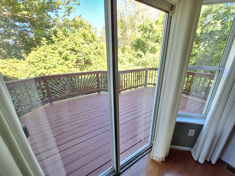 1502 Glenn Brooke Woods Cir — Photo 5