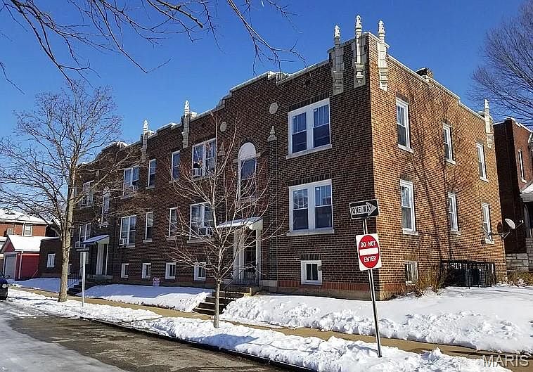 1st image of 4048 Giles Ave