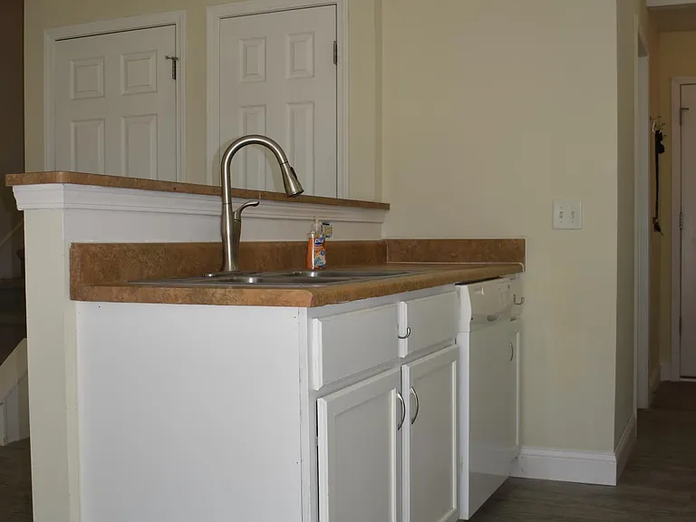 831 Whitetail Ct — Photo 5
