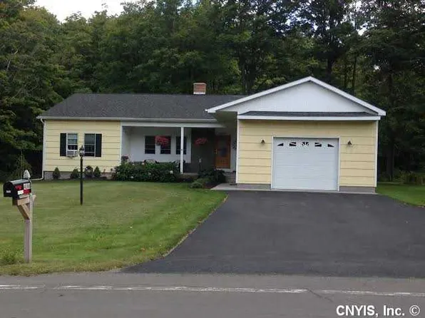 4066 Makyes Rd, Syracuse, NY 13215