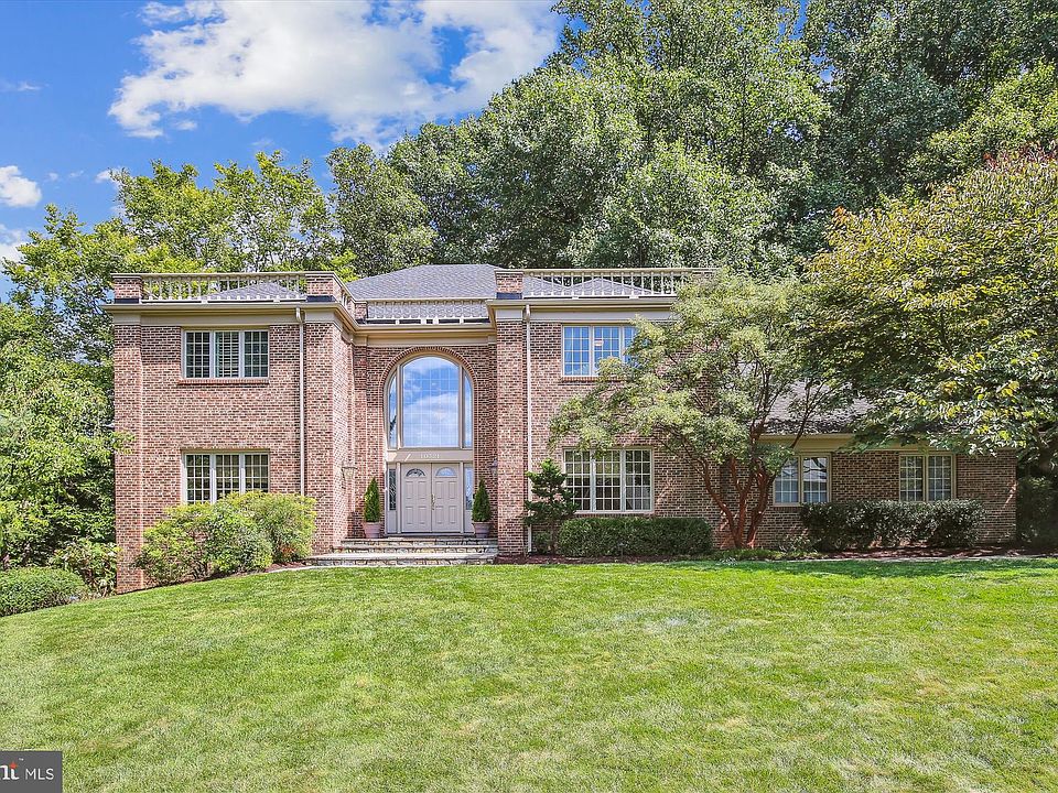 1st image of 10321 Hickory Forest Dr