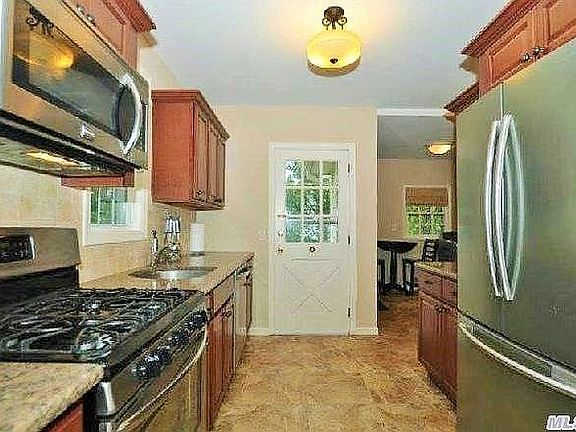 3rd image of 109 Franklin Ave