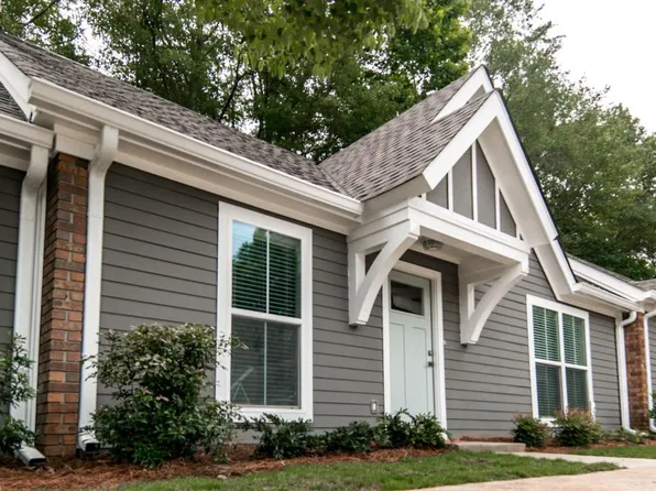 50 Clark St, Newnan, GA 30263