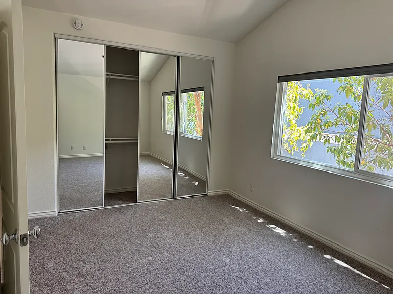 2233 Fairview Rd #S — Photo 16