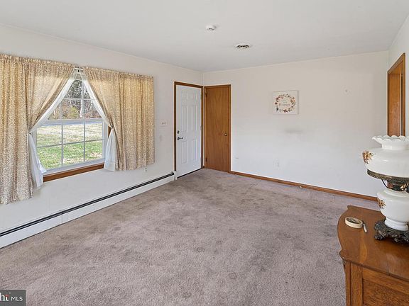 4th image of 5829 Hammond School Rd