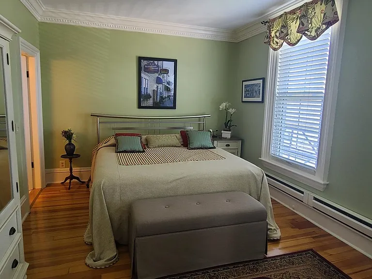 25 N Main St #5 — Photo 6