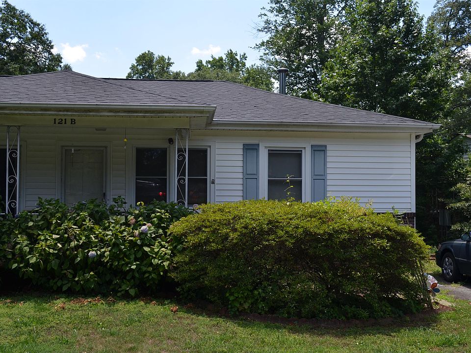 1st image of 121 White Oak Dr