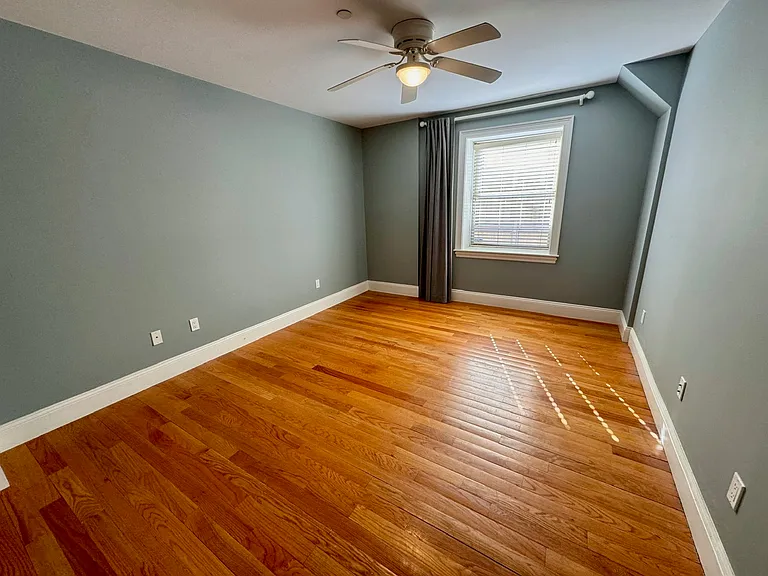120 W 7th St #103 — Photo 10