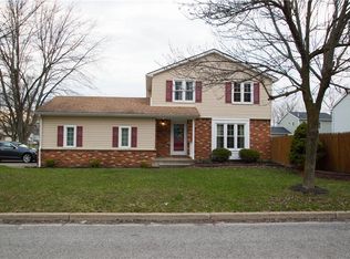91 Sunset Ct, Amherst, NY 14228