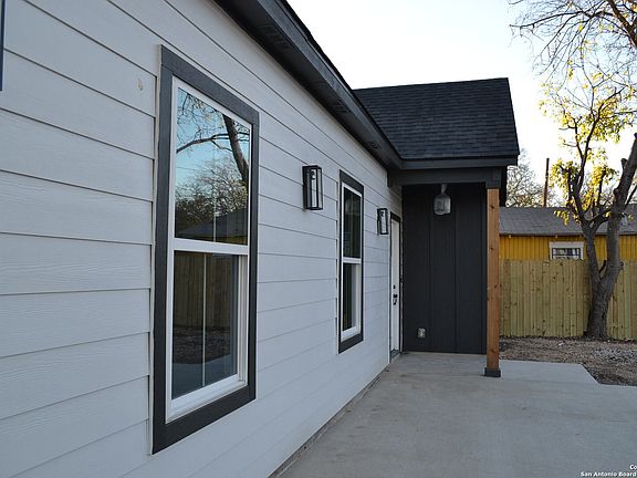 5th image of 920 SAN PATRICIO ST