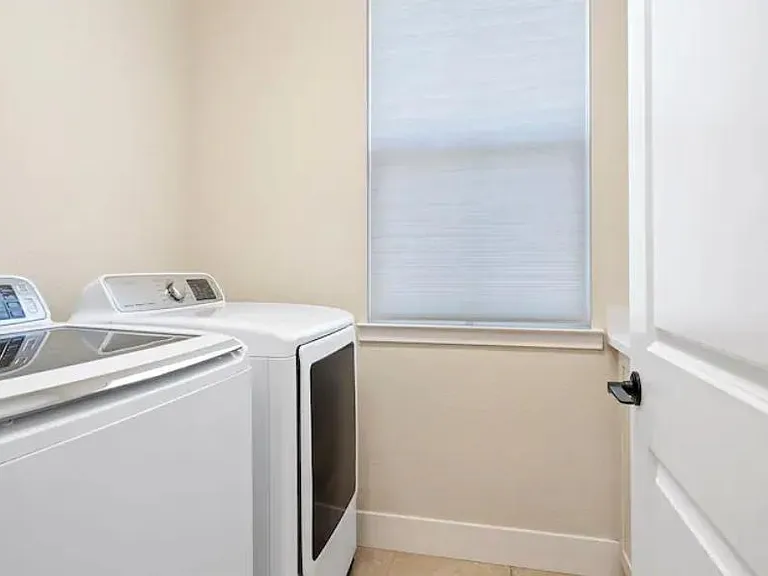 17905 Eastman Ct — Photo 12