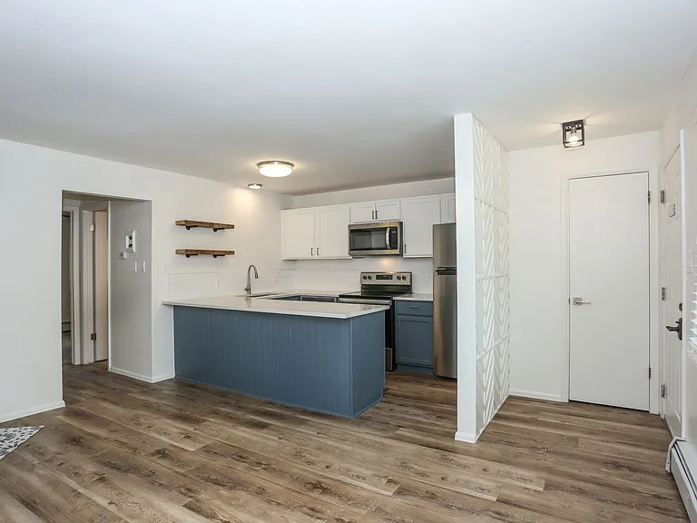 412 S Main St #223 — Photo 5