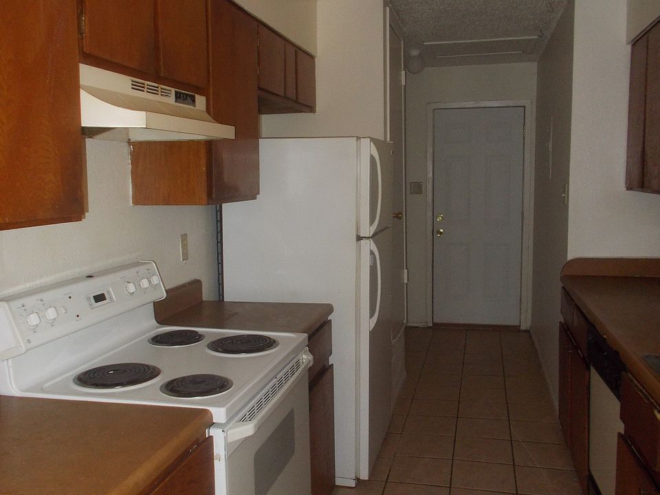 2nd image of 8710 Piney Point Dr Unit "a"