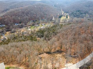 518 Old Logging Rd, Eureka, MO 63025