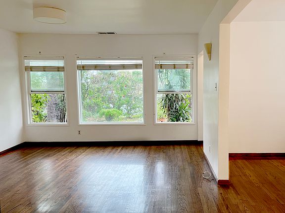 5th image of 5639 Troost Ave