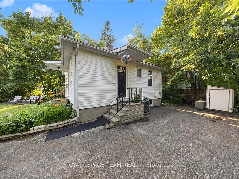 331 Beechgrove Ave — Photo 2