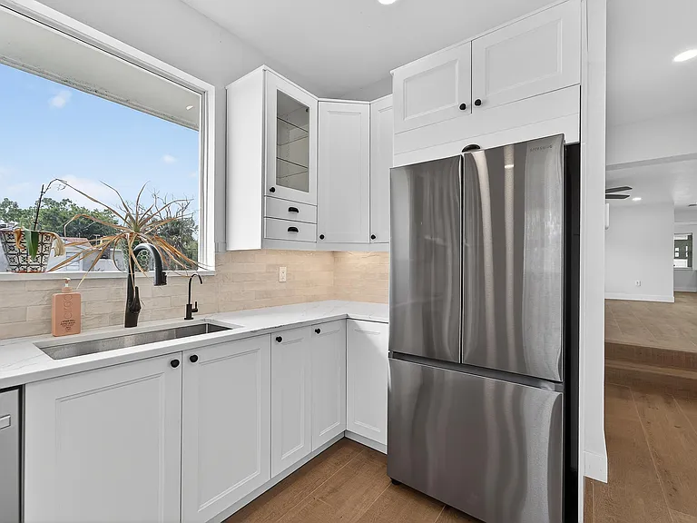 1839 Saint George Dr — Photo 10