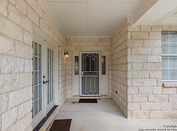 4th image of 1330 Luchenbach Dr