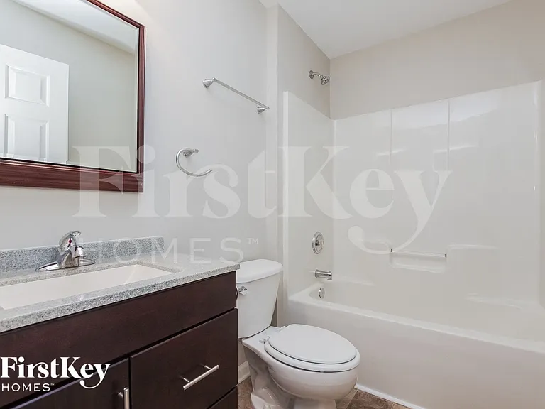 6622 Courtland St — Photo 13