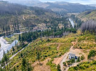 47555 McKenzie Hwy, Vida, OR