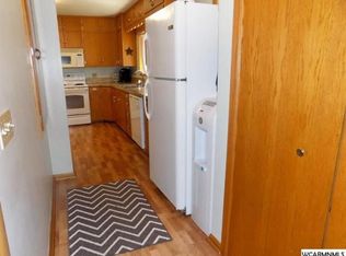 302 5th St S, Raymond, MN 56282