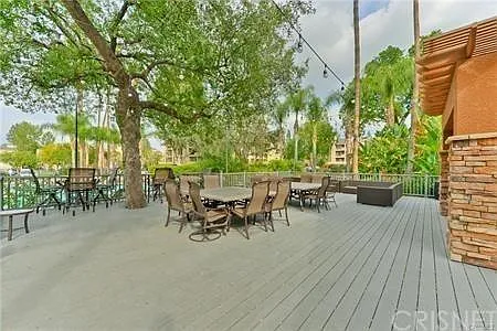 21500 Burbank Blvd #304 — Photo 6