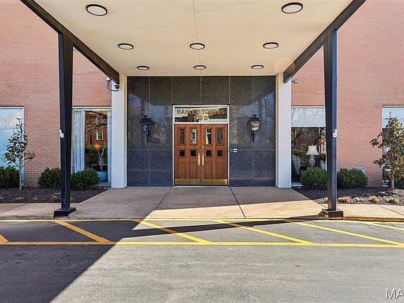 2nd image of 900 S Hanley Rd APT 7D