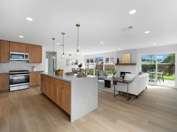 6017 Charing St, San Diego, CA 92117