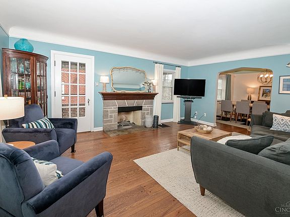5th image of 3883 Drakewood Dr