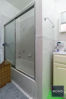 Rented by Bond New York | media 7