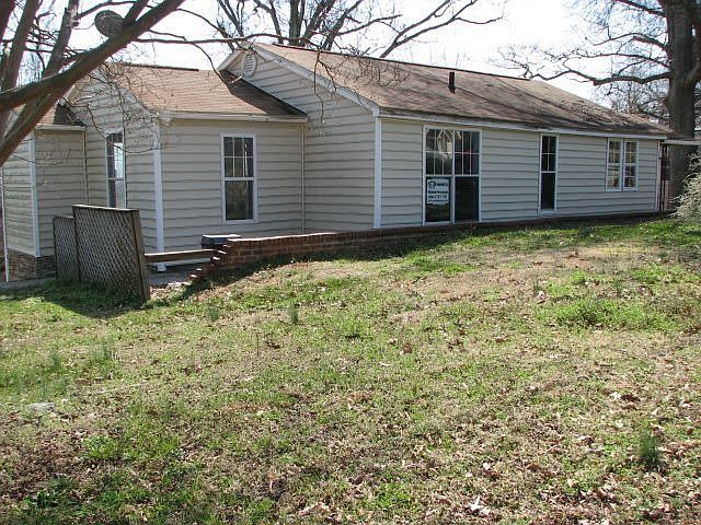 1st image of 103 S Skyland Dr