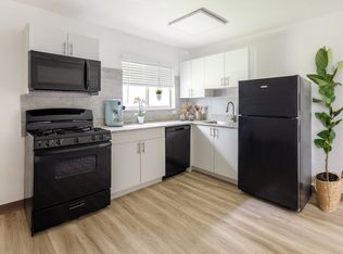 274 Kingston Dr #366-B, Saint Louis, MO 63125