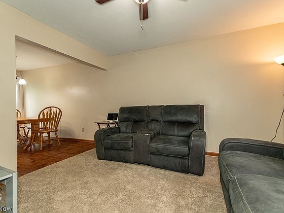 4th image of 904 Hardy Rd