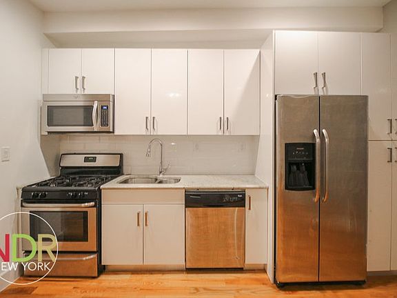 4th image of 86 Chauncey St APT 6