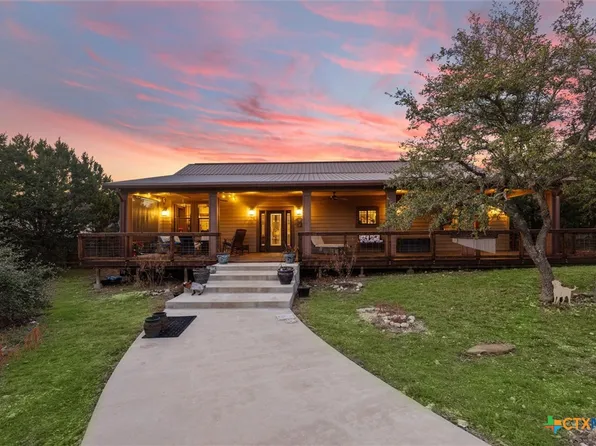 1350 Persimmon Pass, Fischer, TX 78623