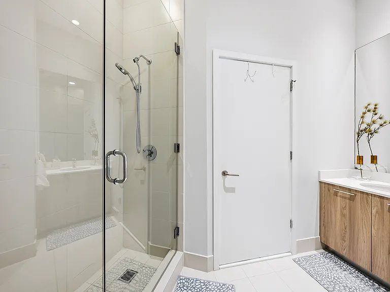501 NE 31st St #401 — Photo 7