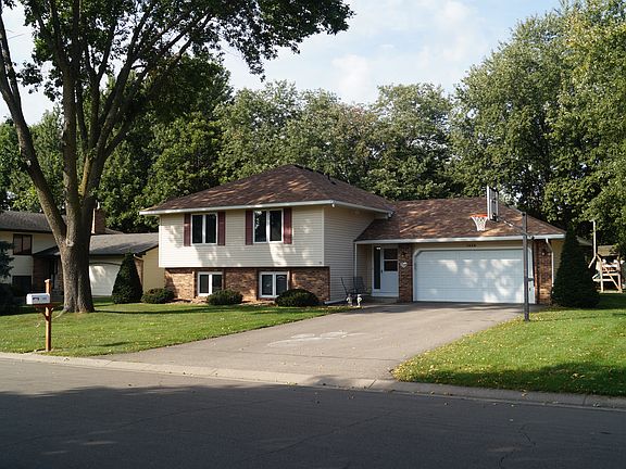 2nd image of 1028 Naumkeag St S