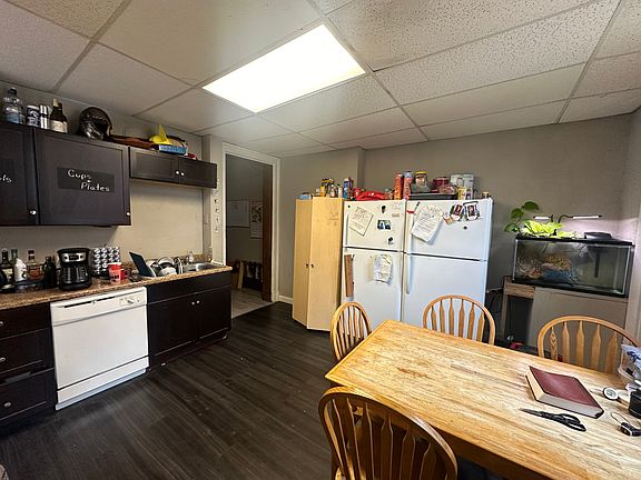 5th image of 35 W Hollister St