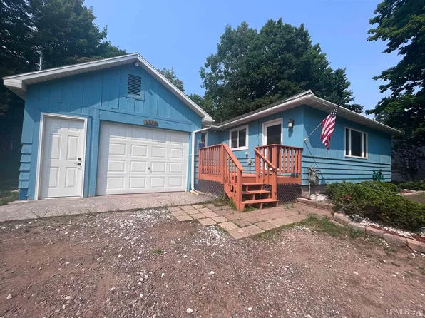 1808 Werner St #2, Marquette, MI 49855