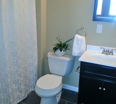 4th image of 321 Monroe St APT 1C