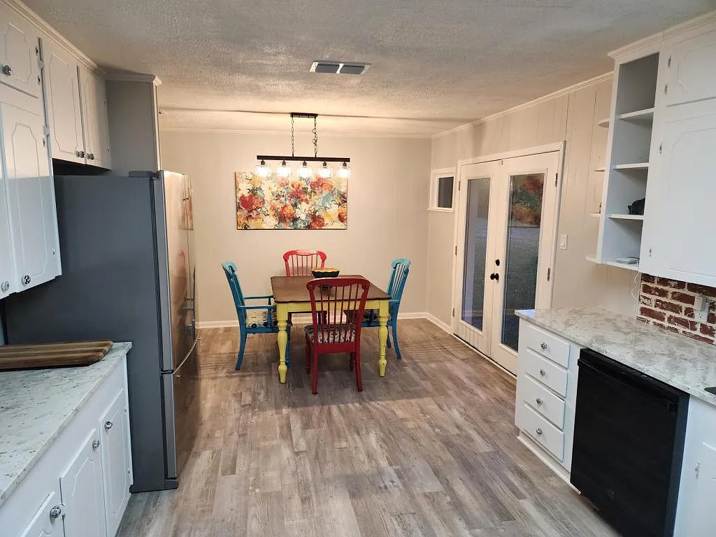 6367 Orange Rd — Photo 4