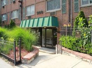900 W Fullerton Ave APT 3D, Chicago, IL 60614