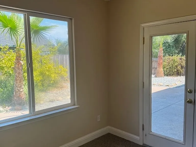 1390 Empress Ln — Photo 23