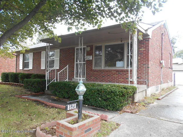 8523 Moody Rd photo 1